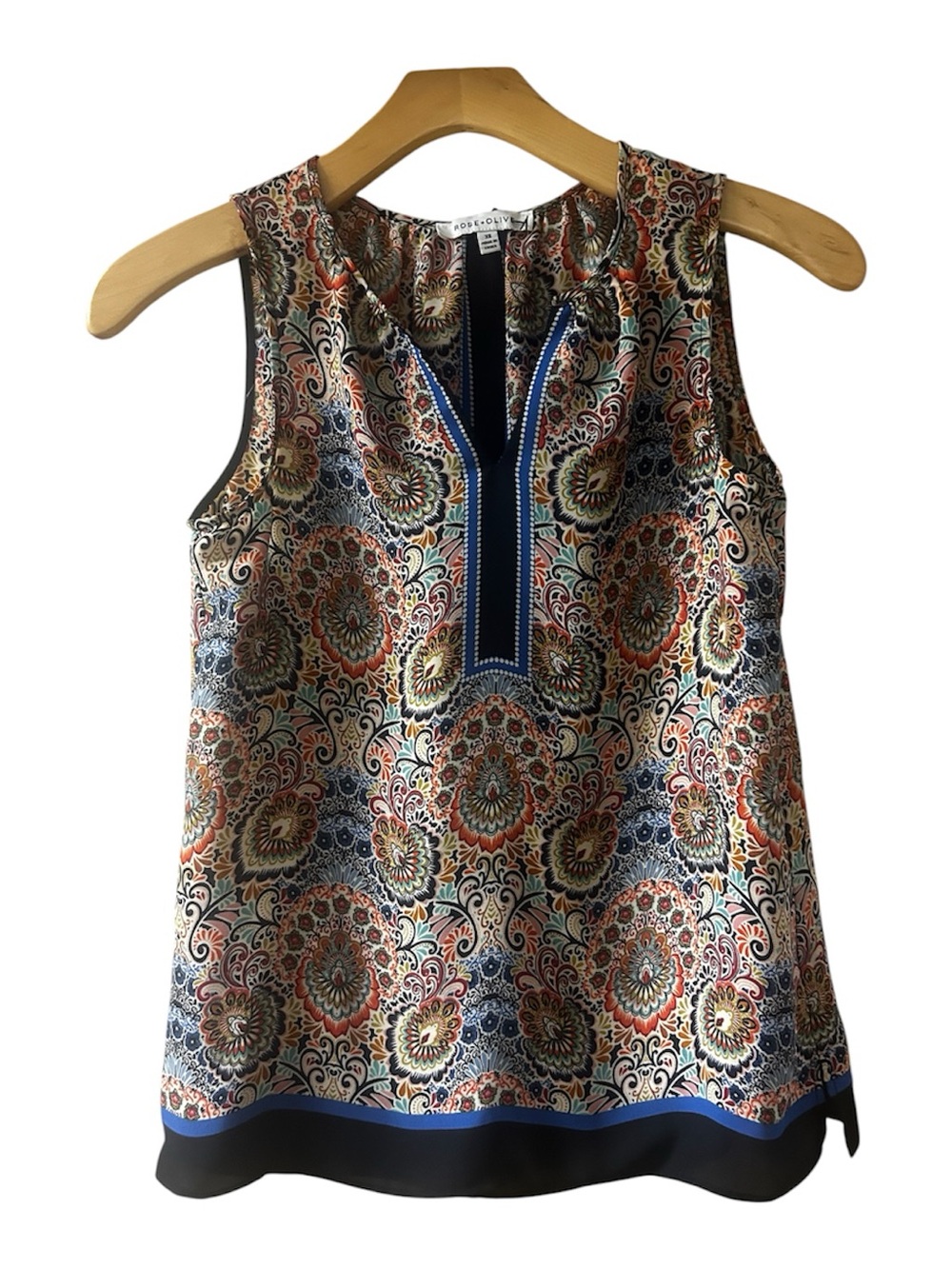 Rose & Olive Multicolor Printed Sleeveless Camisole